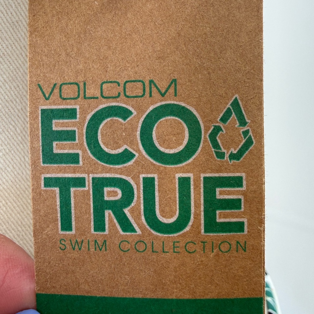 Volcom Eco True Swim Collection Tropical Floral Bikini Set  
Adjustable Straps - Picture 13 of 15